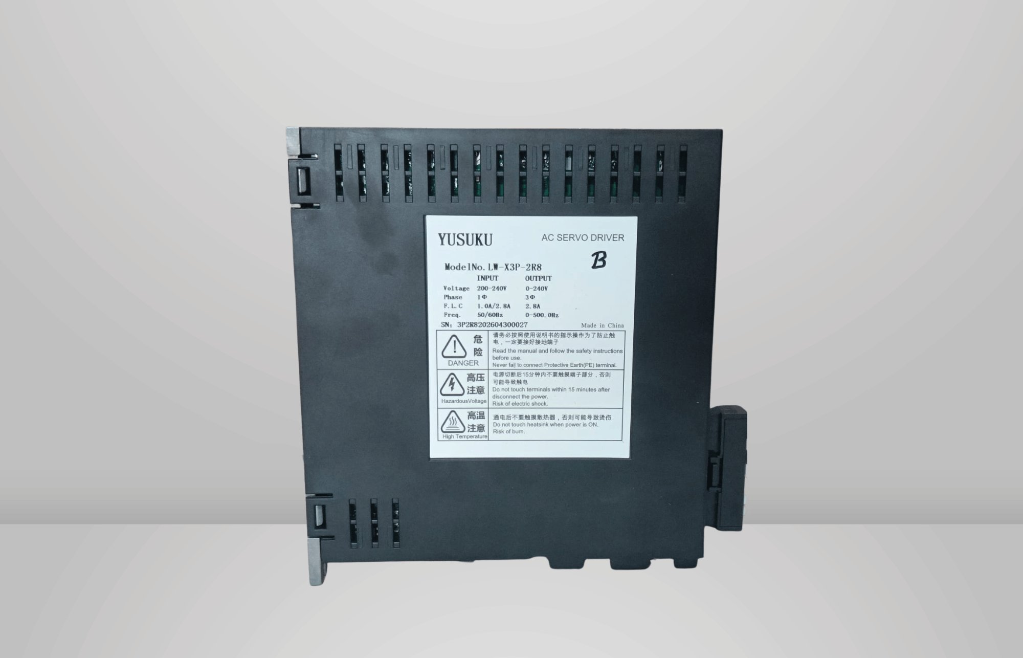 Yusuku AC Servo Driver LW-X3P-2R8